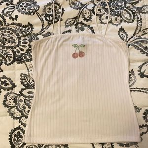 Rue21 White Top, Cherry 🍒